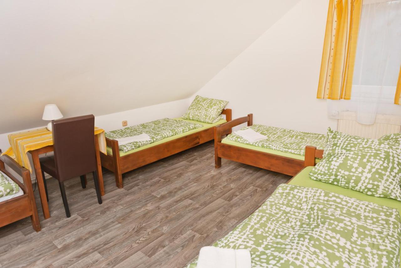 Penzion Pod Svahem Železná Ruda Exterior foto